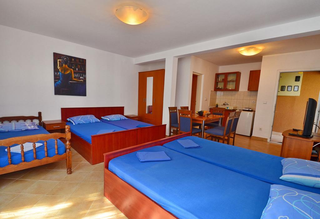 Apartments Scorpio コトル 部屋 写真